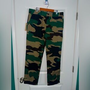 Burberry forest green pants sz 40 US (about 32” waist)